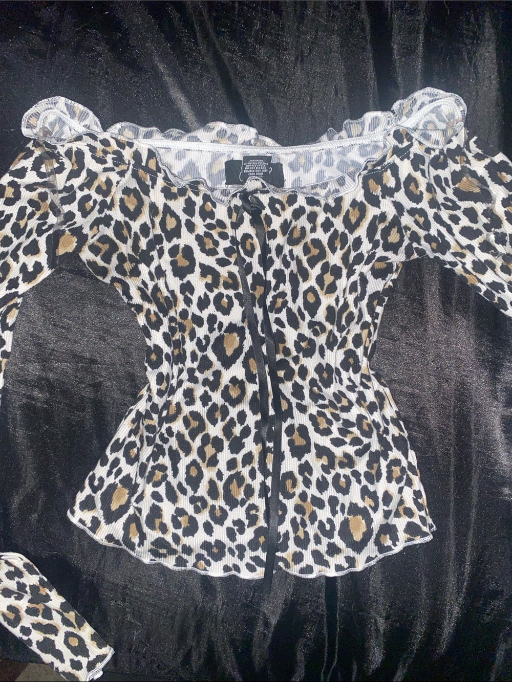 Off-Shoulder Leopard Print Peplum Blouse - Black, White & Brown